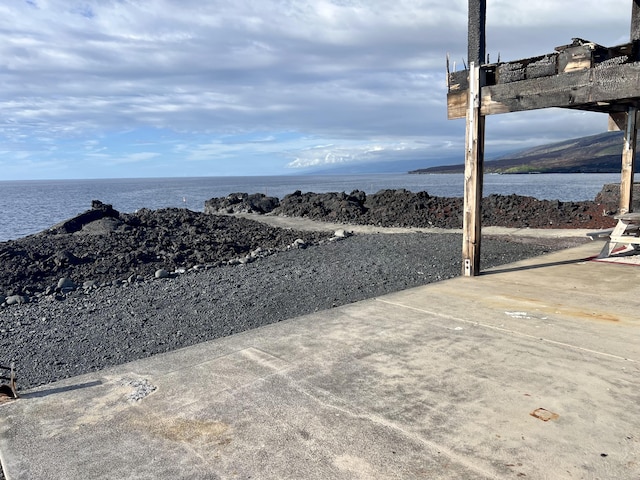 88-127 Kai Ave, Captain Cook, HI 96704 - view of patio featuring a water view
