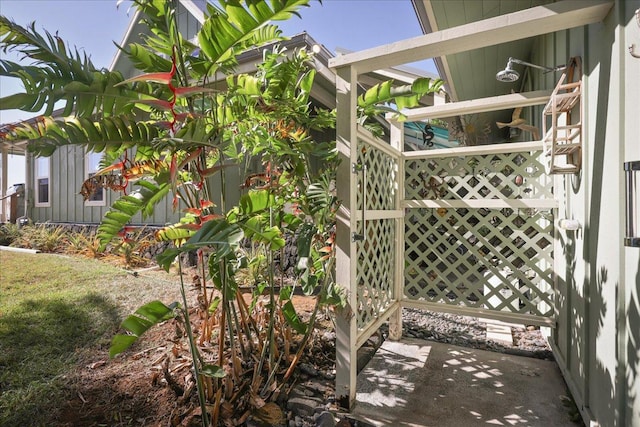 82-5957 Wakida Dr, Captain Cook, HI 96704 - view of side of property featuring a gate