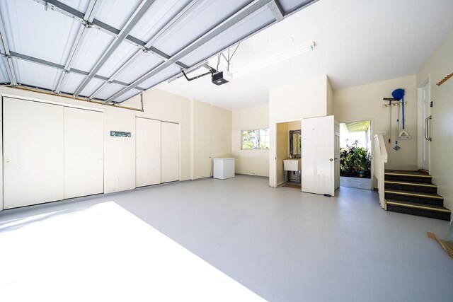 15-1559 19th Ave, Keaau, HI 96749 - garage with a garage door opener