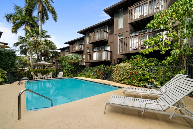 75-5855 Walua Rd Unit 15, Kailua-Kona, HI 96740 - community pool featuring a patio