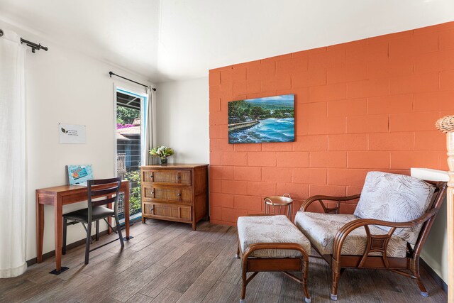75-5855 Walua Rd Unit 15, Kailua-Kona, HI 96740 - sitting room featuring wood finished floors