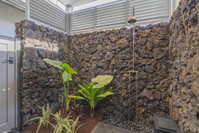 73-4780 Hinahina Rd Unit 24, Kailua-Kona, HI 96740 - detailed view of stone siding
