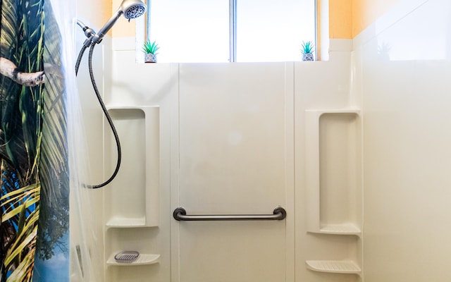 360 Kauila St Unit 201, Hilo, HI 96720 - full bath with curtained shower