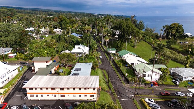 307 Lehua St Unit 22, Hilo, HI 96720 - aerial view of a large body of water