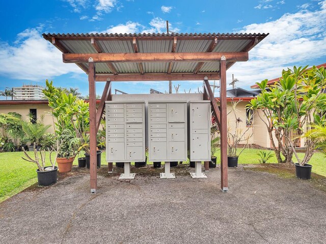 307 Lehua St Unit 22, Hilo, HI 96720 - surrounding community with mail area