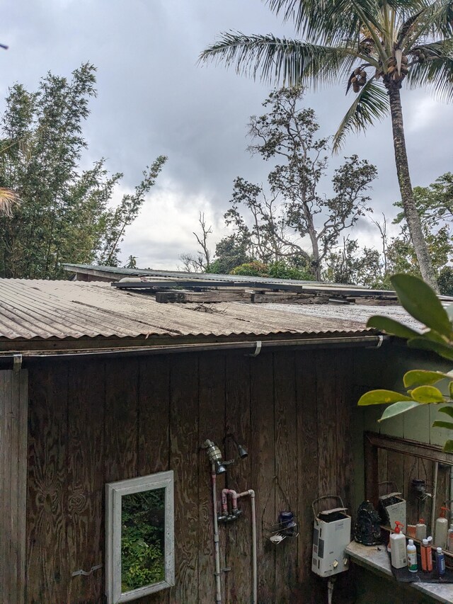 12-1114 Kaimu Makena Homestead Rd, Pahoa, HI 96778 - exterior view of metal roof