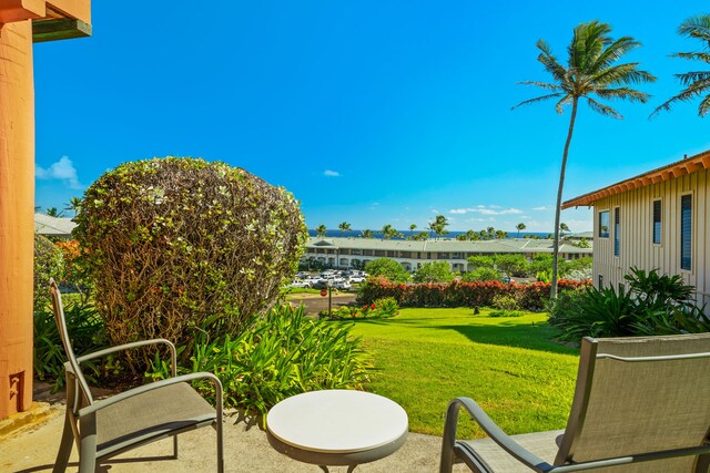 1568 Pee Rd Unit 211, Koloa, HI 96756 - view of green lawn