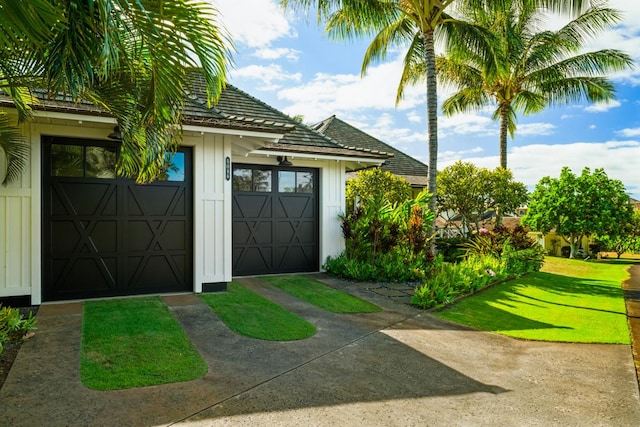 5086 Lau Nahele St, Koloa, HI 96756 - garage featuring concrete driveway