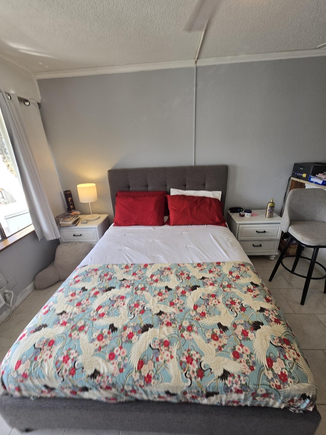 75-5680 Kuakini Hwy Unit 309, Kailua-Kona, HI 96740 - tiled bedroom with crown molding and a textured ceiling