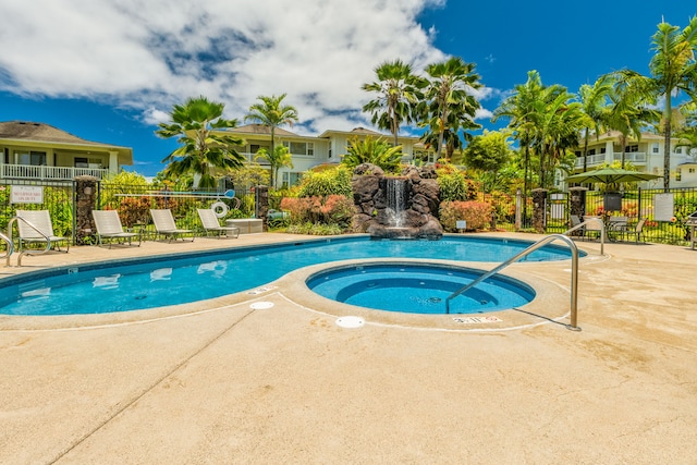 4771 Pepelani Lp Unit 1521, Princeville, HI 96722 - community pool featuring a hot tub and a patio
