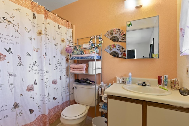 15-1477 17th Ave, Keaau, HI 96749 - bathroom featuring toilet, vanity, a shower with shower curtain, and a textured wall
