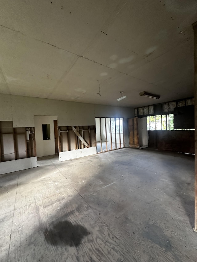 199 Kehaulani St Unit 3, Hilo, HI 96720 - empty room featuring unfinished concrete flooring