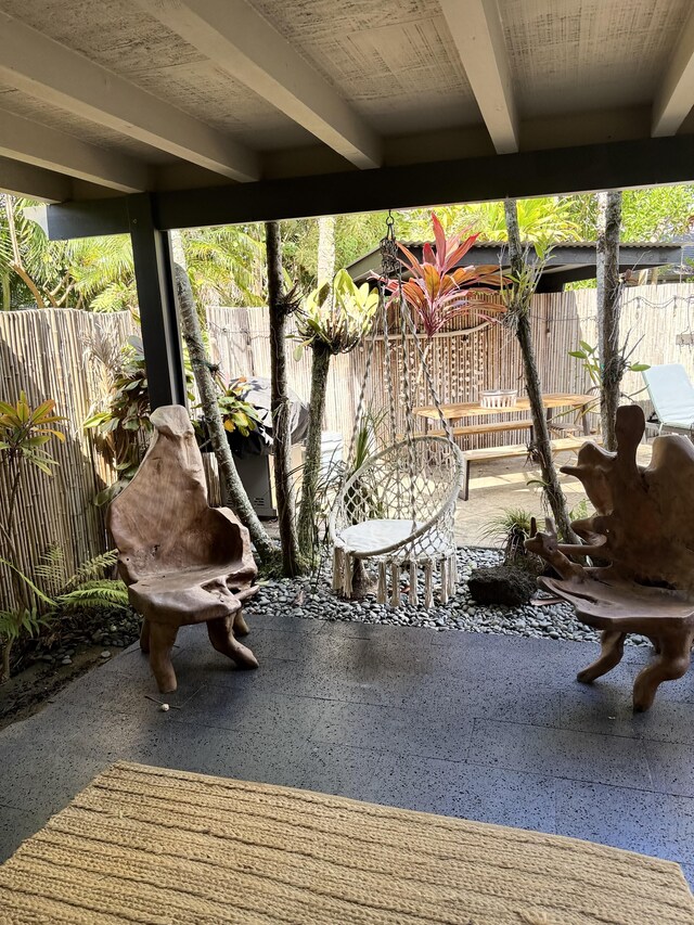 4194 Kekuanaoa Ln, Princeville, HI 96722 - sunroom / solarium with beamed ceiling