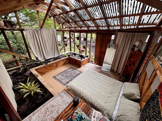 16-1412 40th Ave, Kurtistown, HI 96760 - sunroom with vaulted ceiling