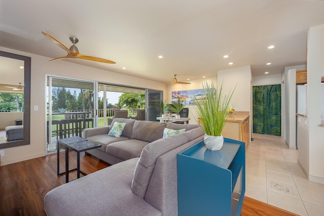 78-7054 Kamehameha Iii Rd Unit 803, Kailua-Kona, HI 96740 - living room with ceiling fan, recessed lighting, baseboards, and light wood-type flooring
