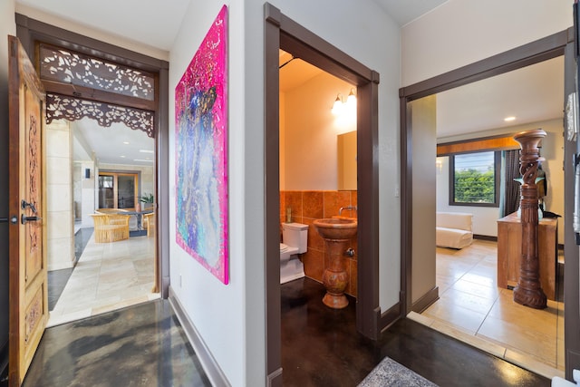 17-250 Meaulu St, Keaau, HI 96749 - corridor featuring baseboards