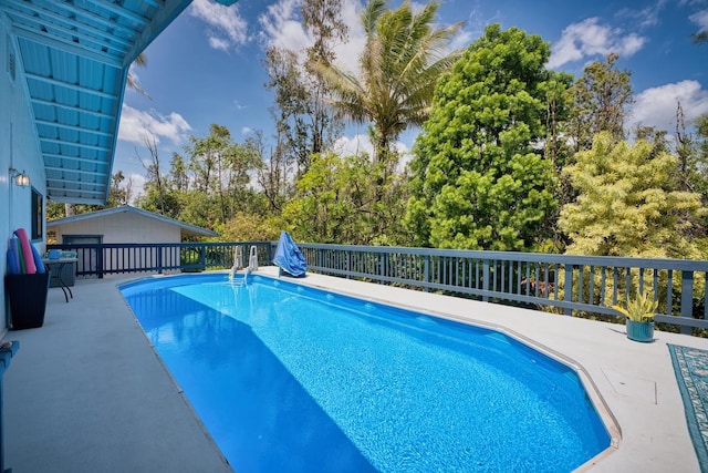 15-1429 23rd Ave, Keaau, HI 96749 - view of swimming pool with view of wooded area