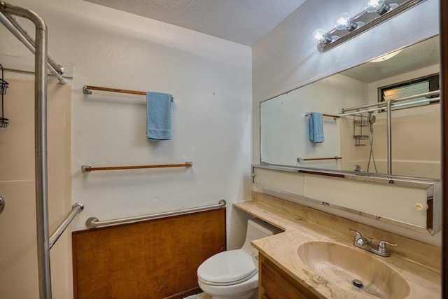 15-1429 23rd Ave, Keaau, HI 96749 - bathroom featuring a shower with shower door, toilet, and vanity