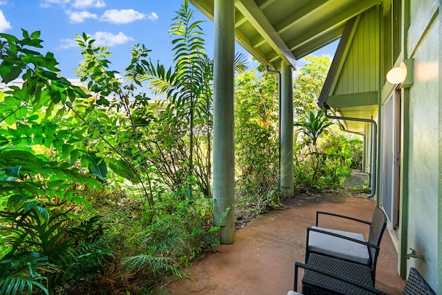 3880 Wyllie Rd Unit 5B, Princeville, HI 96722 - view of patio