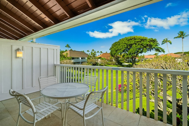 2253 Poipu Rd Unit 55, Koloa, HI 96756 - balcony with outdoor dining area