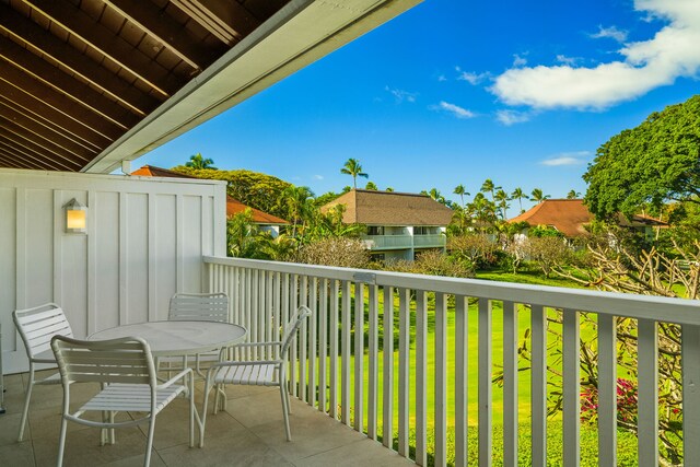 2253 Poipu Rd Unit 55, Koloa, HI 96756 - balcony featuring outdoor dining area