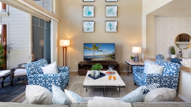 68-1122 Na Ala Hele Rd Unit F3, Kamuela, HI 96743 - living area with wallpapered walls and baseboards