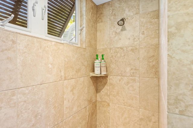 2611 Kiahuna Plantation Dr Unit 15F, Koloa, HI 96756 - bathroom view of tiled shower
