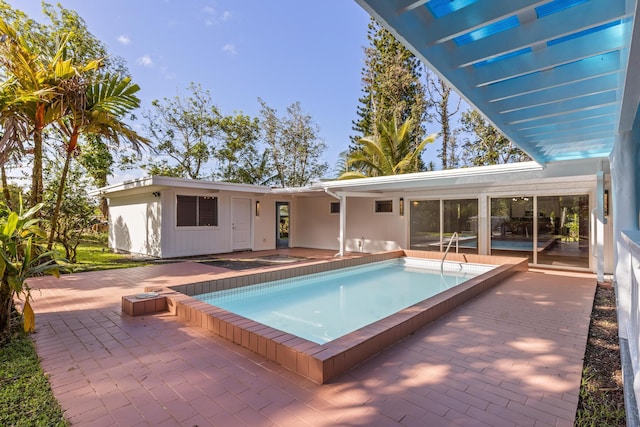 15-2774 Ahi St, Pahoa, HI 96778 - outdoor pool featuring a patio