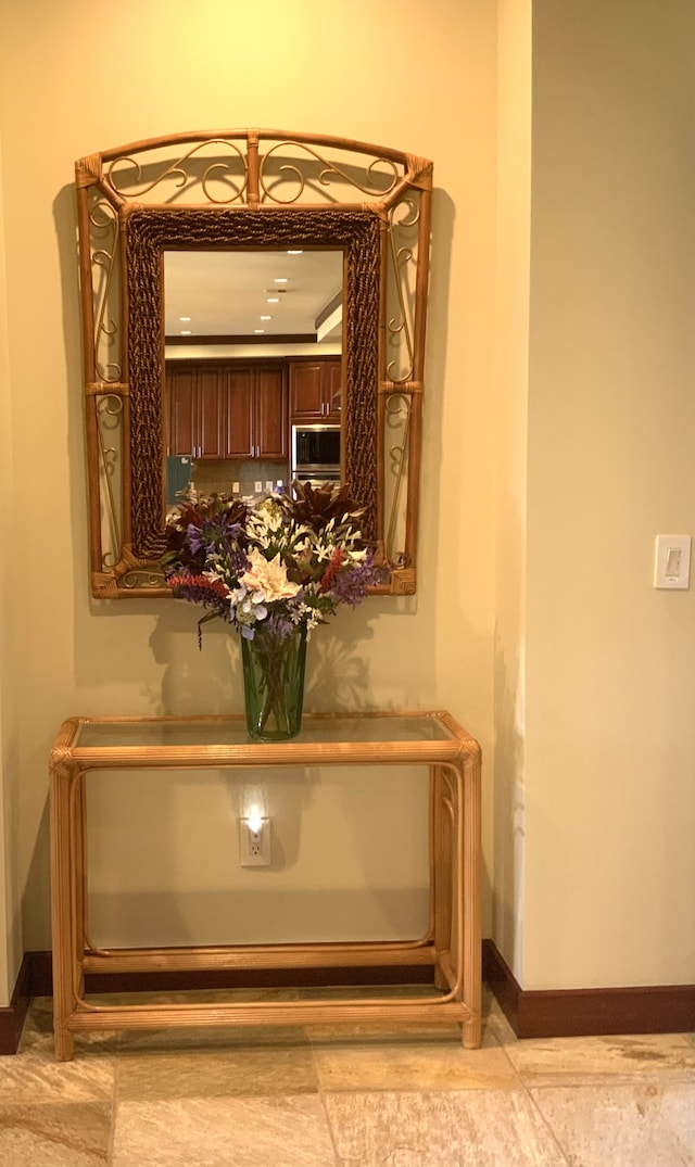 62-3600 Amaui Pl Unit 345, Waimea, HI 96743 - detailed view of stainless steel microwave and baseboards