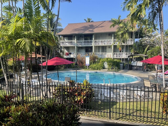 75-5776 Kuakini Hwy Unit 138, Kailua-Kona, HI 96740 - community pool featuring a patio