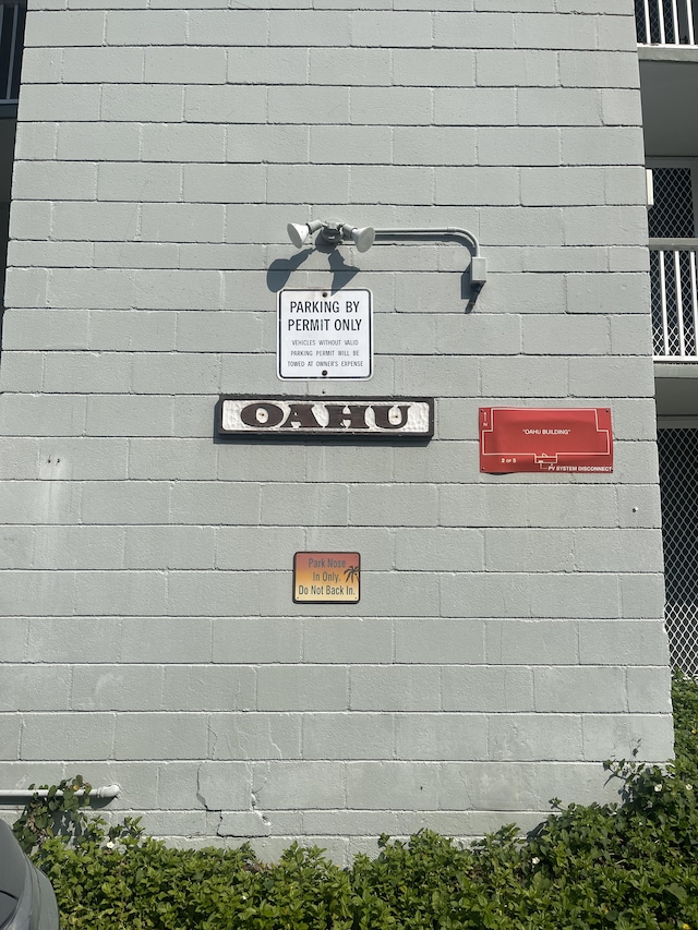 75-5776 Kuakini Hwy Unit 138, Kailua-Kona, HI 96740 - exterior view of concrete block siding