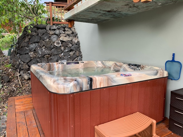 87-287 Kaohe Rd, Captain Cook, HI 96704 - miscellaneous room with a jacuzzi