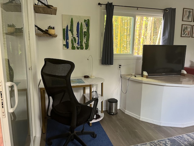 15-2037 24th Ave, Keaau, HI 96749 - home office with dark wood-style flooring and baseboards