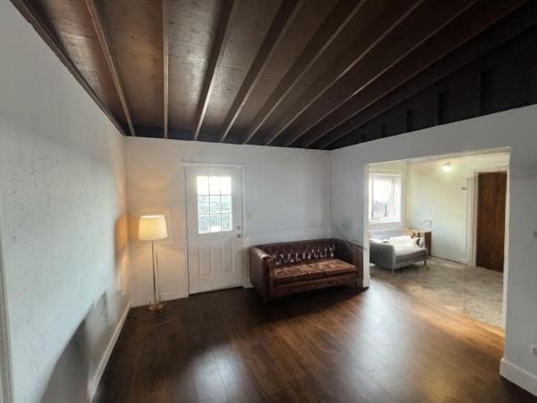 92-8305 Mamalahoa Hwy, Ocean View, HI 96737 - living area with wood finished floors and vaulted ceiling