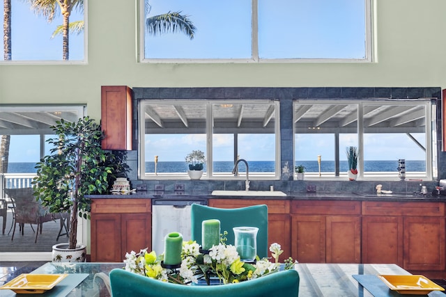 15-1023 Ala Heiau Rd, Keaau, HI 96749 - kitchen featuring a sink, dishwasher, healthy amount of natural light, and a water view