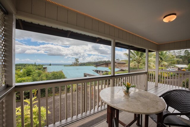 1559 Kilikina St, Hilo, HI 96720 - sunroom / solarium featuring outdoor dining area