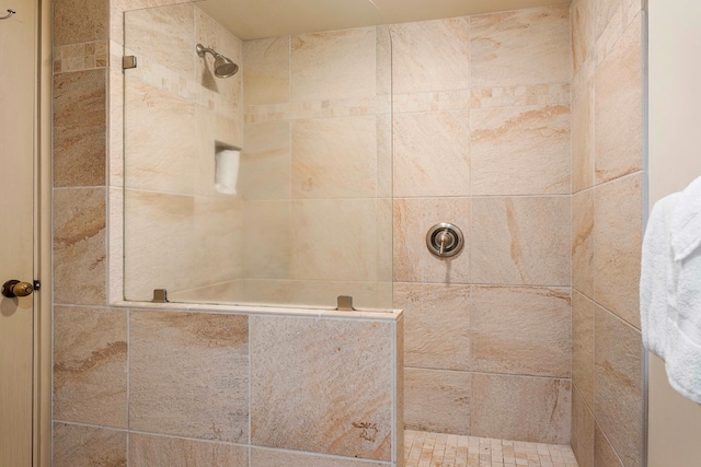 75-6040 Alii Dr Unit 504, Kailua-Kona, HI 96740 - full bath featuring a tile shower