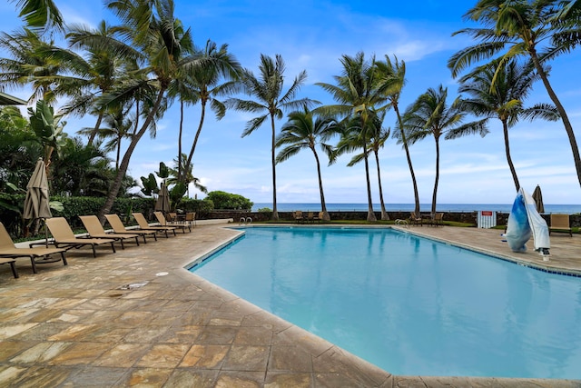 75-6040 Alii Dr Unit 504, Kailua-Kona, HI 96740 - community pool with a patio area