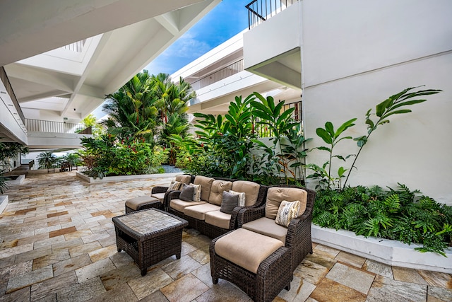 75-6040 Alii Dr Unit 504, Kailua-Kona, HI 96740 - view of patio / terrace