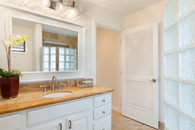 78-6846 Keaupuni St, Kailua-Kona, HI 96740 - bathroom with vanity