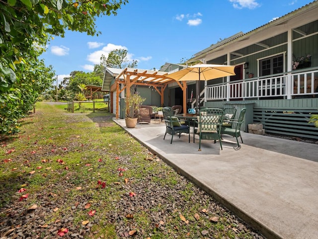 1174 Ainalako Rd, Hilo, HI 96720 - view of yard with a pergola and a patio