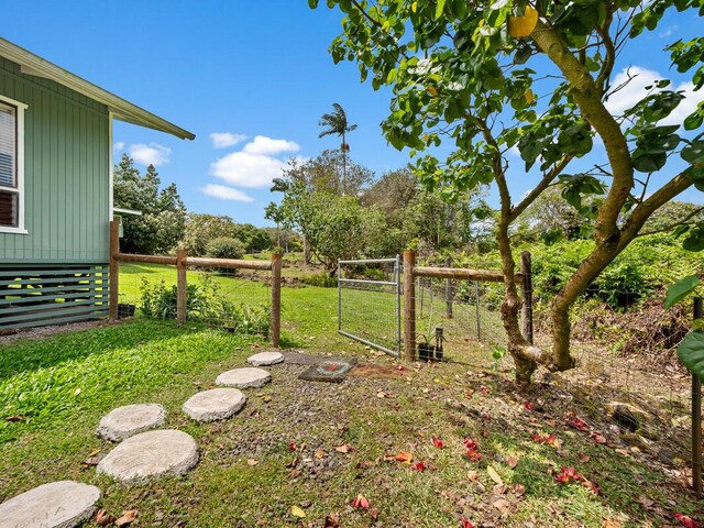 1174 Ainalako Rd, Hilo, HI 96720 - view of yard featuring a gate