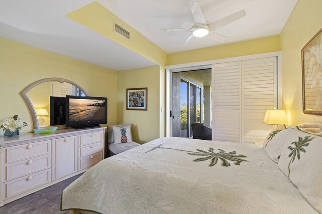 69-1010 Keana Pl Unit A104, Waikoloa, HI 96738 - bedroom with access to exterior, a closet, and a ceiling fan