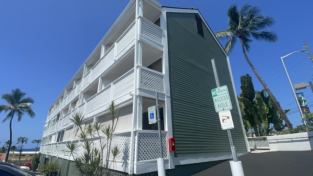 75-5680 Kuakini Hwy Unit 203, Kailua-Kona, HI 96740 - view of building exterior