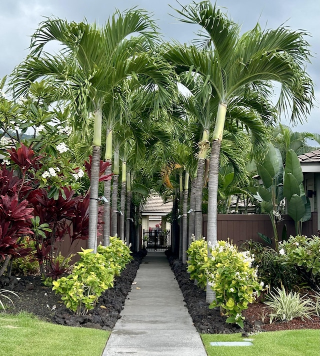 78-106 Holuakai St, Kailua-Kona, HI 96740 - surrounding community featuring a gate