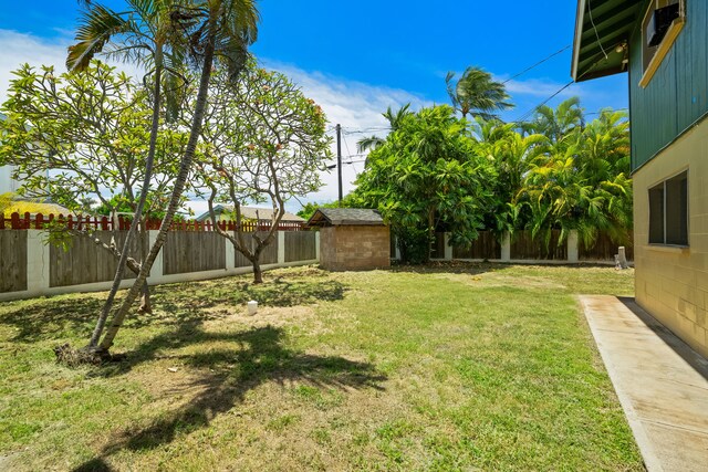 8562-B Elepaio Rd, Kekaha, HI 96752 - view of yard