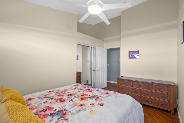 75-217 Nani Kailua Dr Unit 149, Kailua-Kona, HI 96740 - bedroom featuring dark wood-style flooring, a ceiling fan, and vaulted ceiling