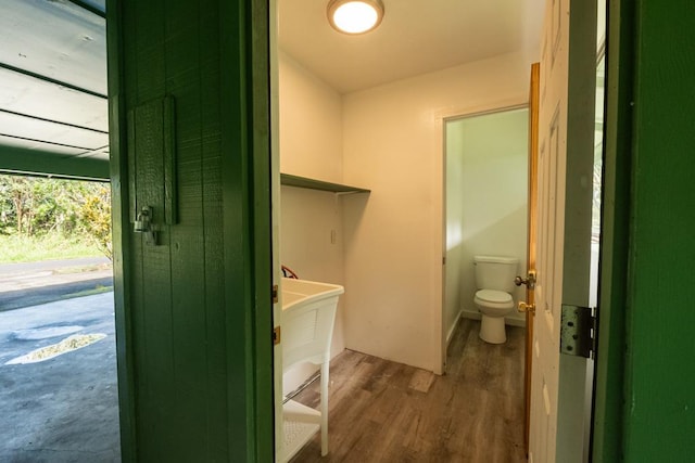 15-2746 Lai St, Pahoa, HI 96778 - laundry area featuring wood finished floors