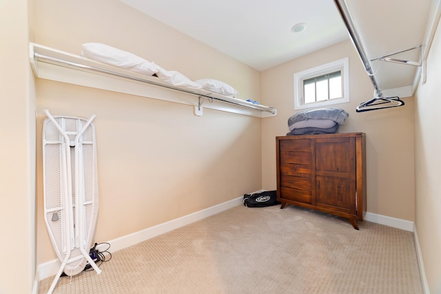 78-120 Holuakai St, Kailua-Kona, HI 96740 - walk in closet with carpet floors