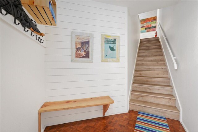 78-261 Manukai St Unit 3403, Kailua-Kona, HI 96740 - stairs featuring wooden walls